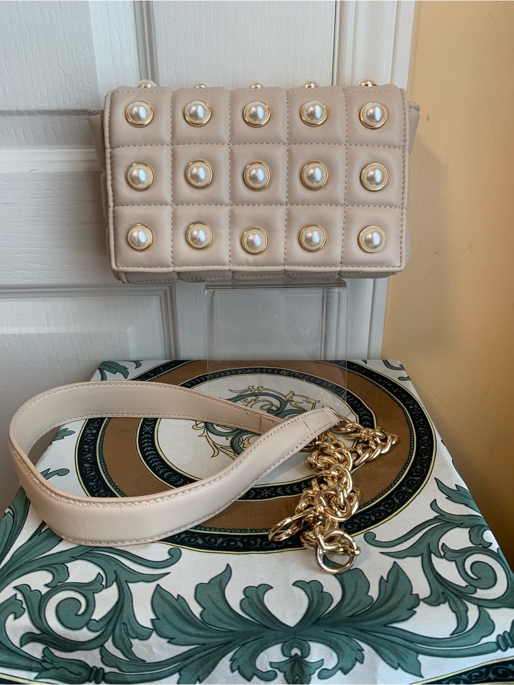 😎Zara Cream Quilted shoulder/clutch with Pearl bag